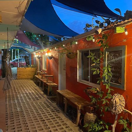 Wing Camp Hostel Кабарете Екстериор снимка