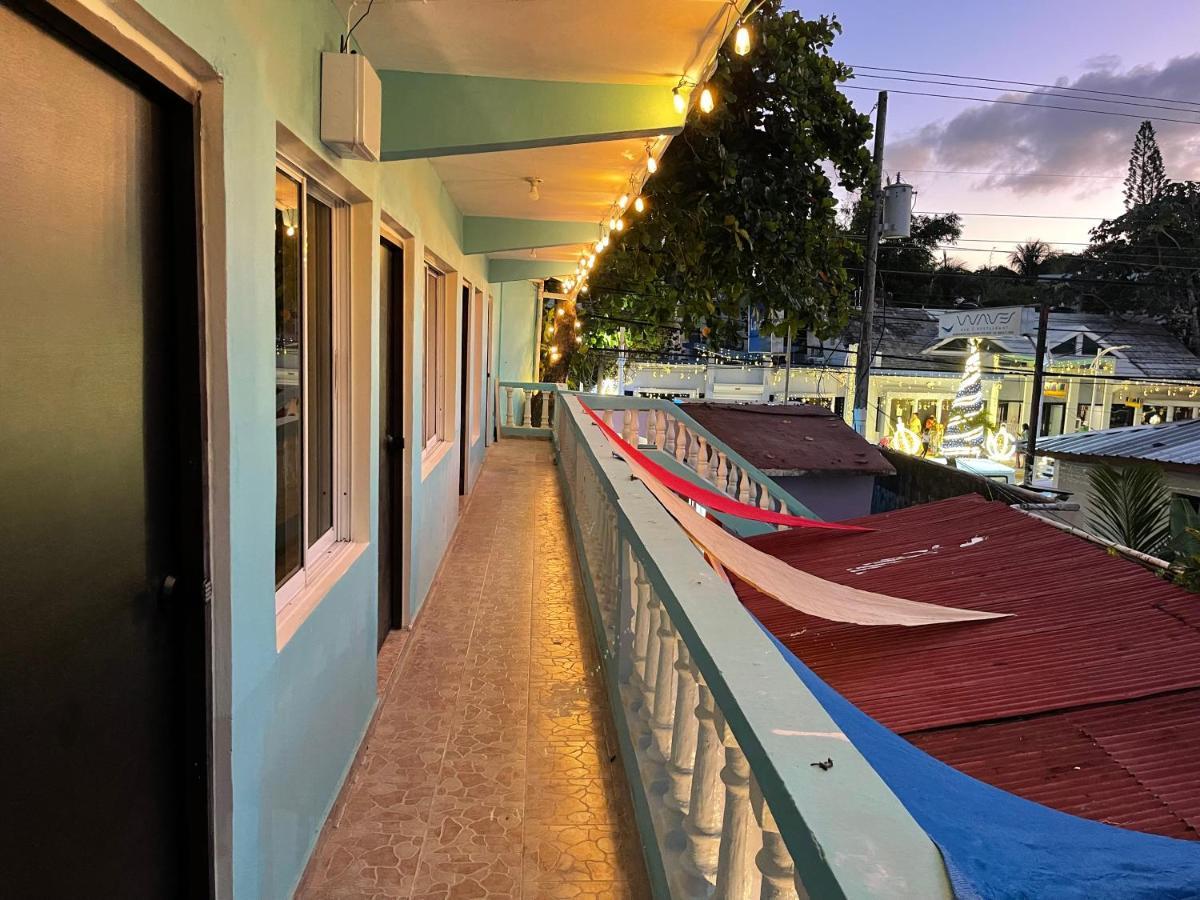 Wing Camp Hostel Кабарете Екстериор снимка